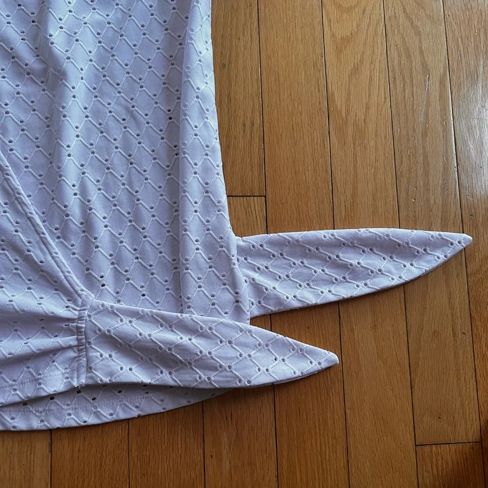 Michael Kors brand white eyelet V-neck blouse Small - Picture 2 of 9